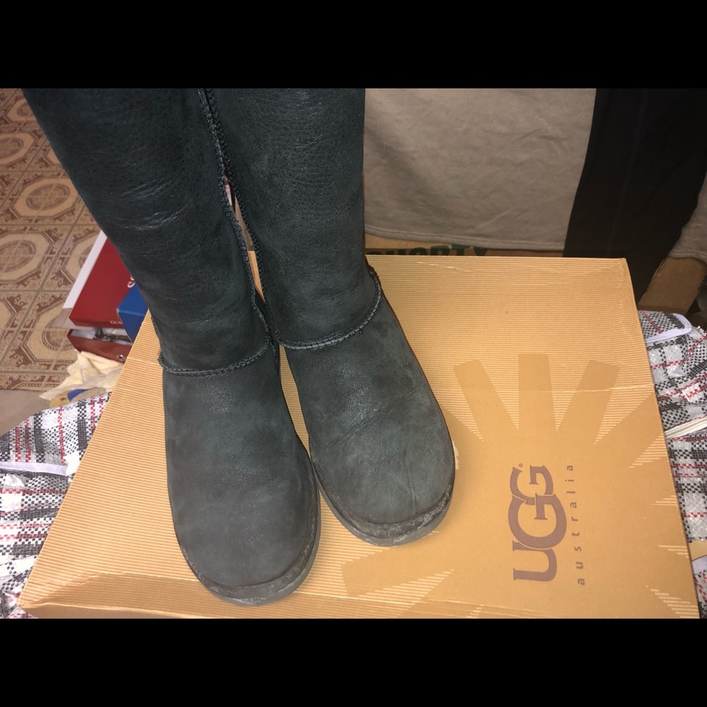 UGG BOOTS